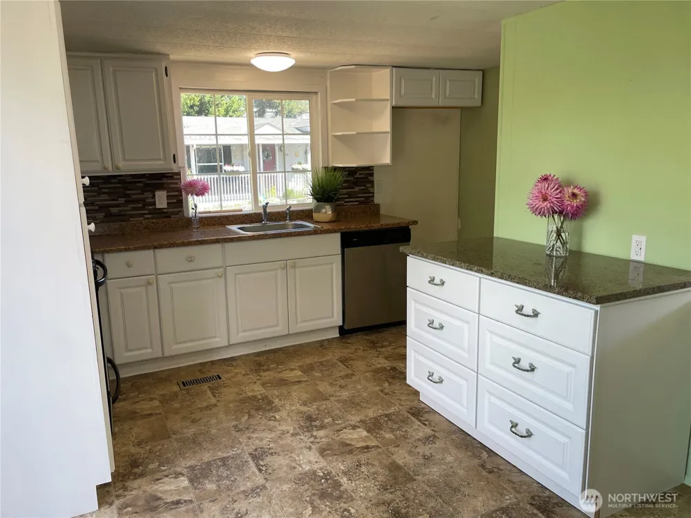 600 NE Lincoln Drive #8 Poulsbo, WA 98370
