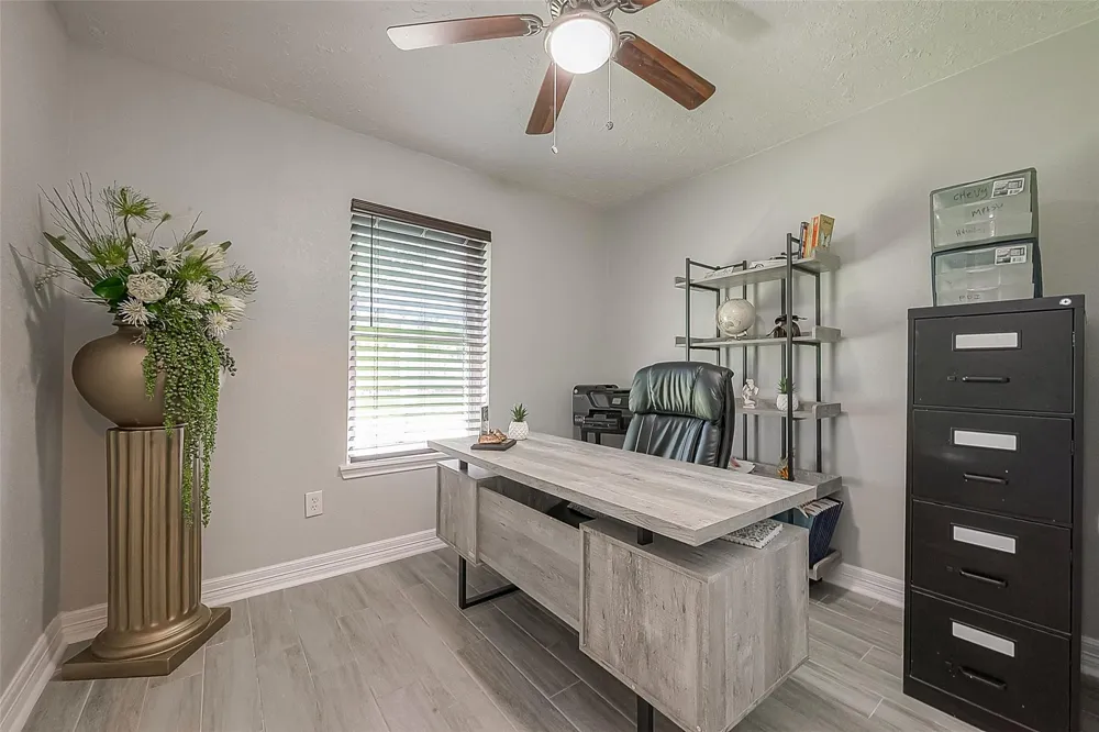 16614 Forest Bend Avenue Friendswood, TX 77546