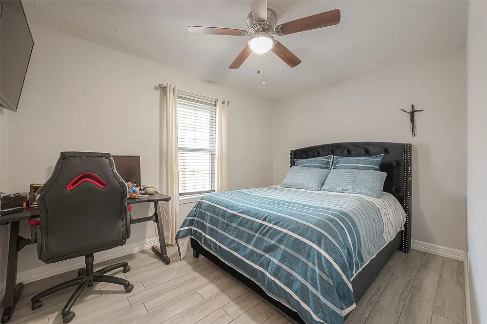16614 Forest Bend Avenue Friendswood, TX 77546