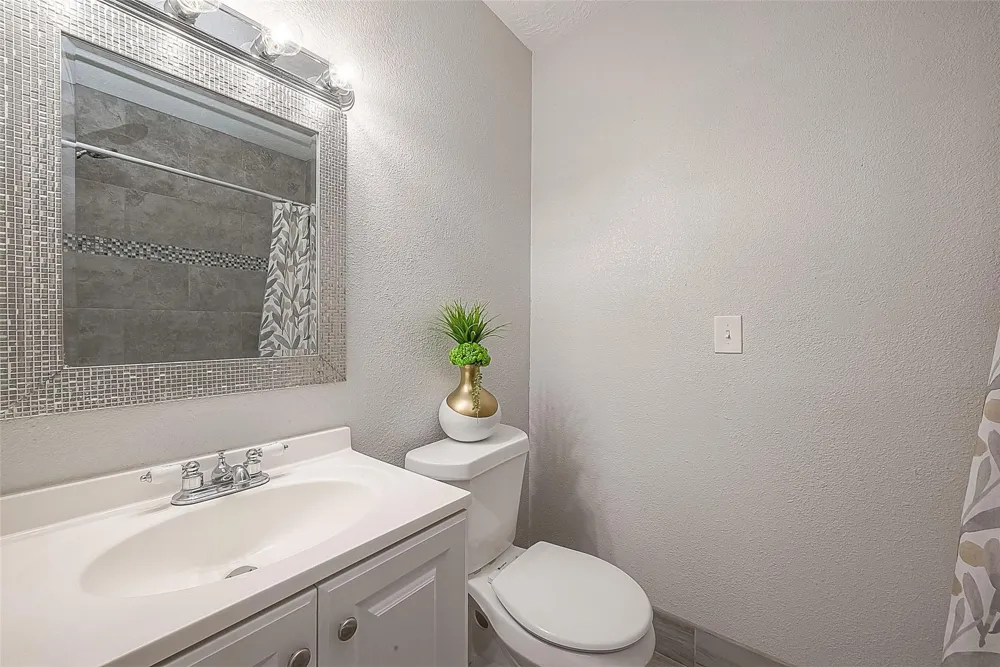 16614 Forest Bend Avenue Friendswood, TX 77546
