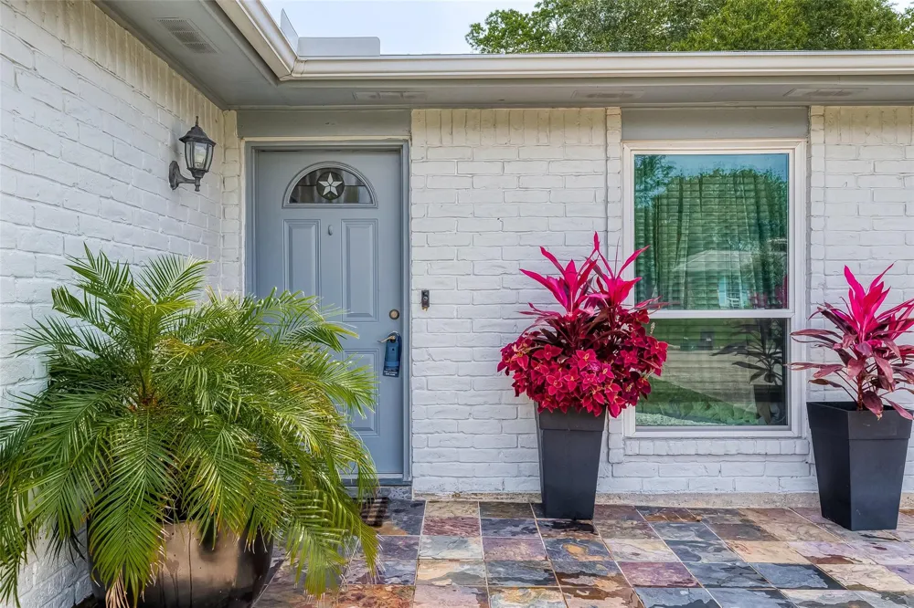16614 Forest Bend Avenue Friendswood, TX 77546