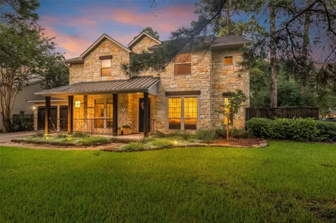 2 Glistening Pond Place