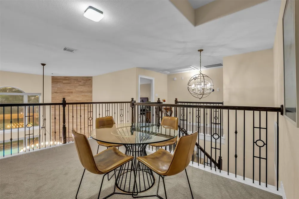 2 Glistening Pond Place The Woodlands, TX 77382