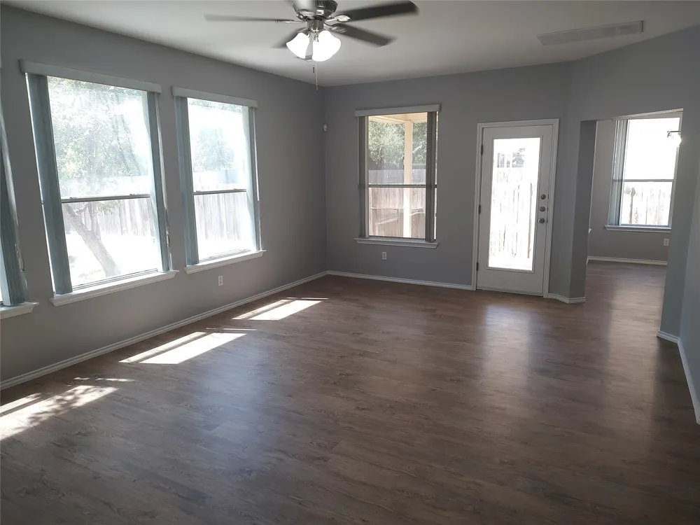 14425 Mowsbury Drive Austin, TX 78717