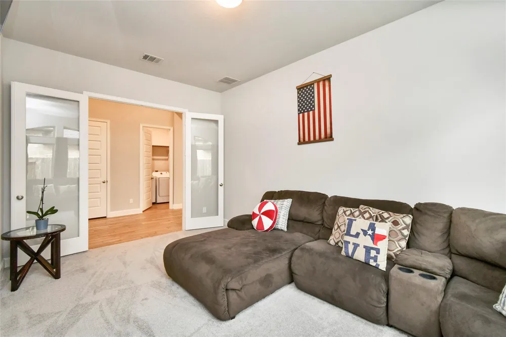 5042 Albany Shores Lane Fulshear, TX 77441