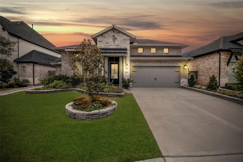 5042 Albany Shores Lane Fulshear, TX 77441
