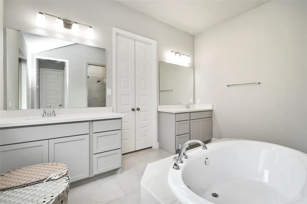 5042 Albany Shores Lane Fulshear, TX 77441
