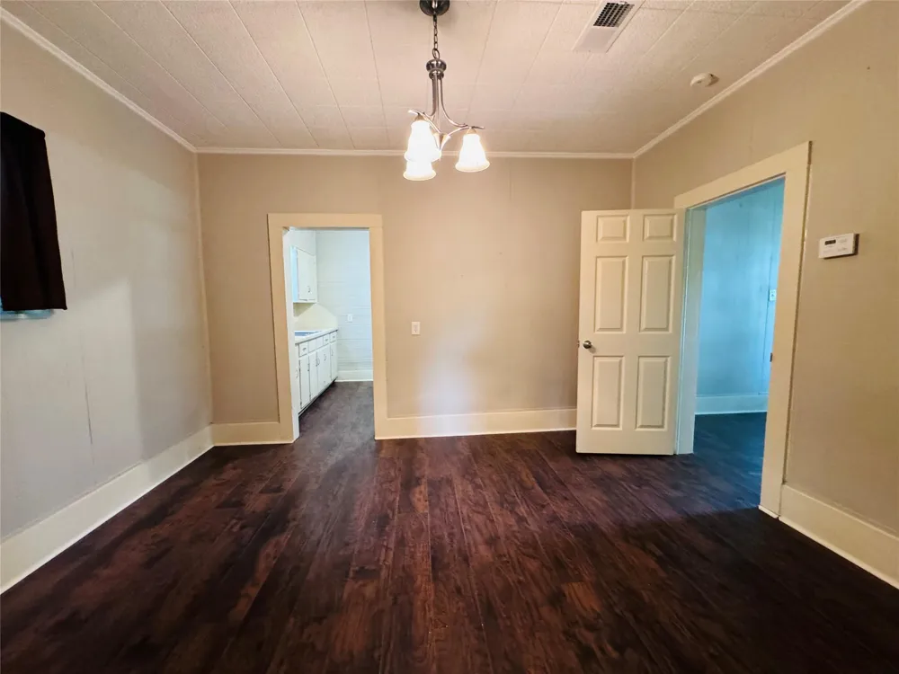 803 Burch Street Brenham, TX 77833