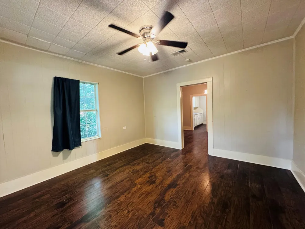803 Burch Street Brenham, TX 77833