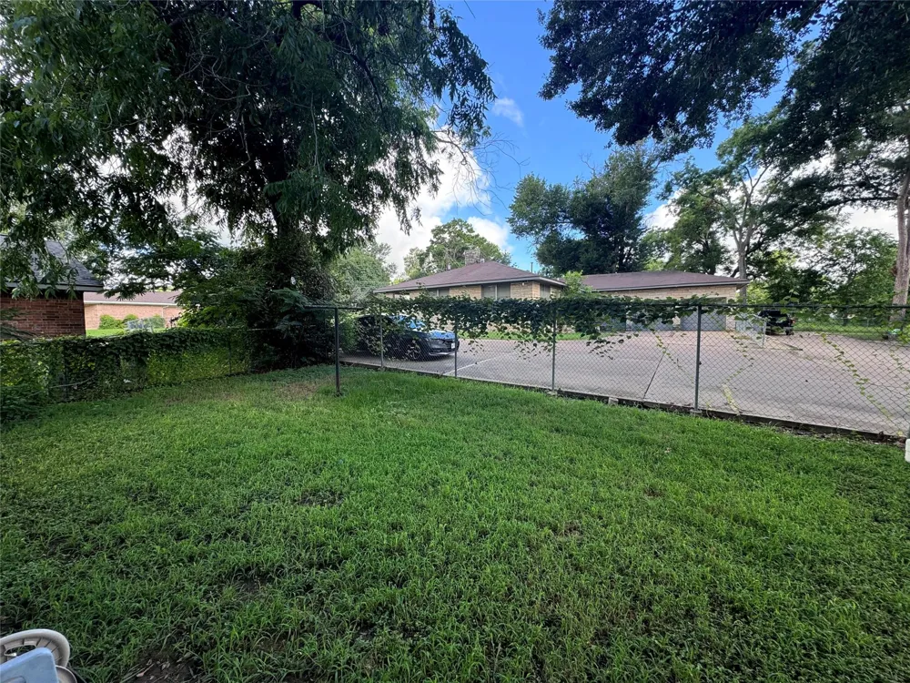 803 Burch Street Brenham, TX 77833