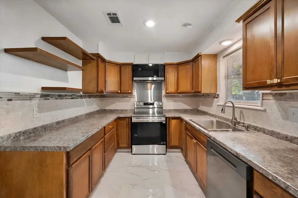 3400 Emhouse Road Corsicana, TX 75110