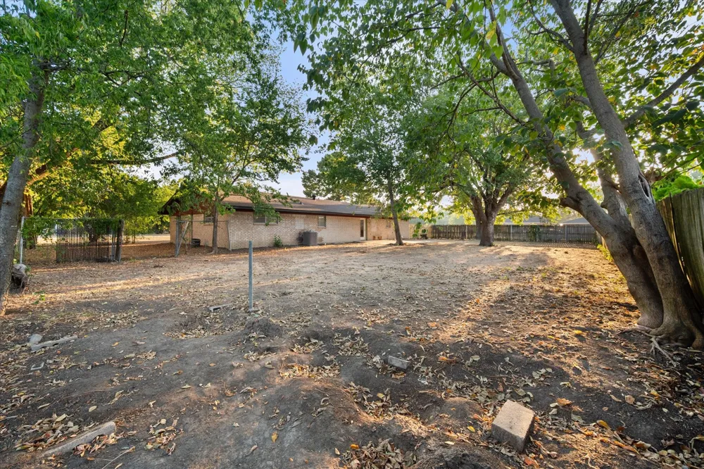 3400 Emhouse Road Corsicana, TX 75110