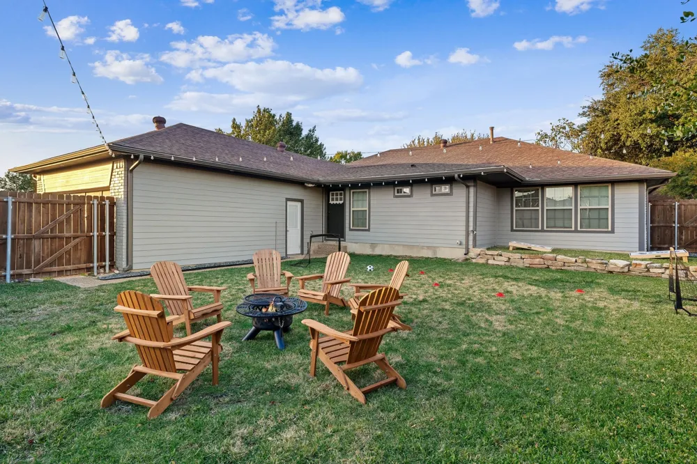 1922 Camden Way Carrollton, TX 75007