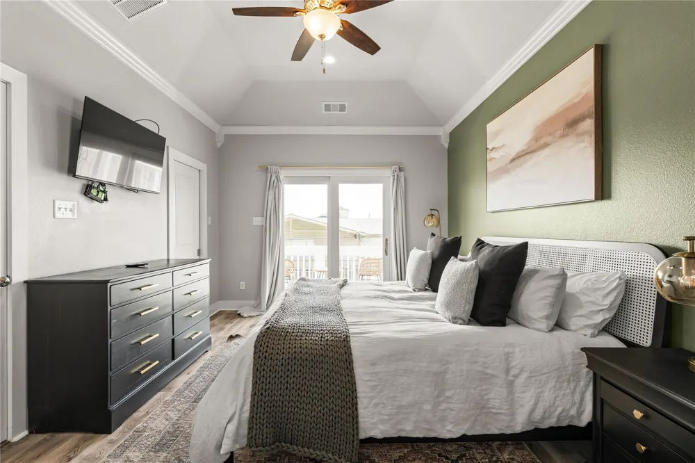 4114 Grayson Drive Galveston, TX 77554