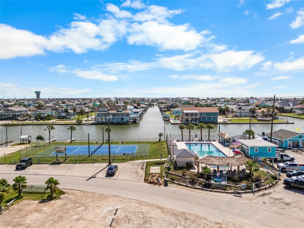 4114 Grayson Drive Galveston, TX 77554