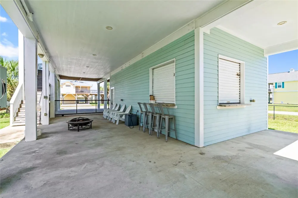 4114 Grayson Drive Galveston, TX 77554