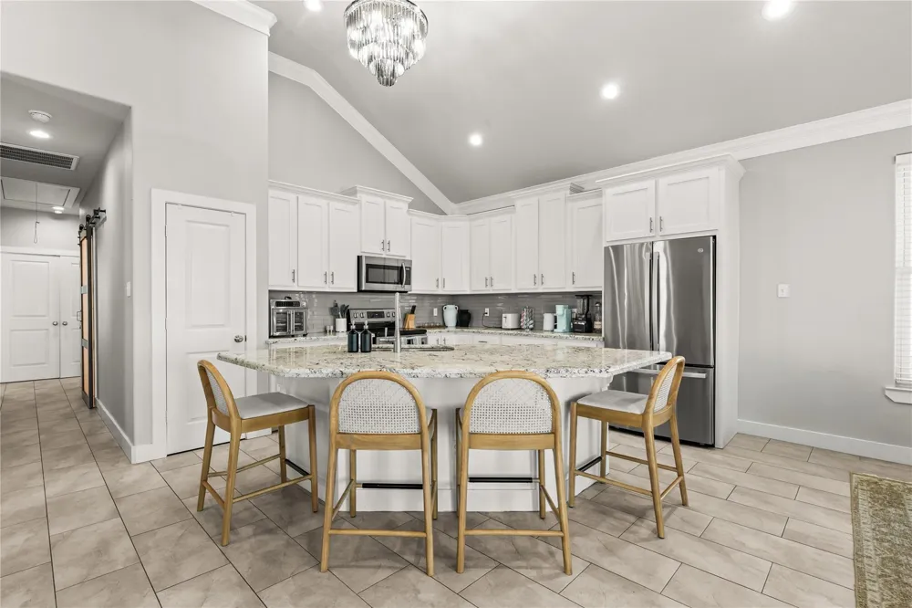4114 Grayson Drive Galveston, TX 77554