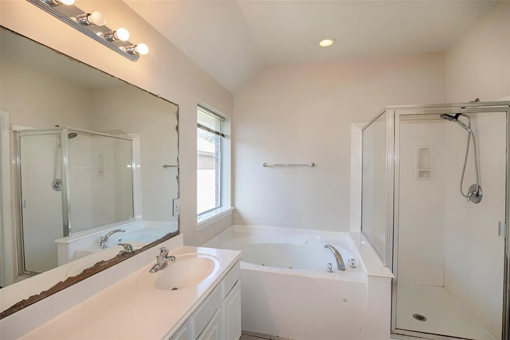 5008 Blanco Drive Pearland, TX 77584