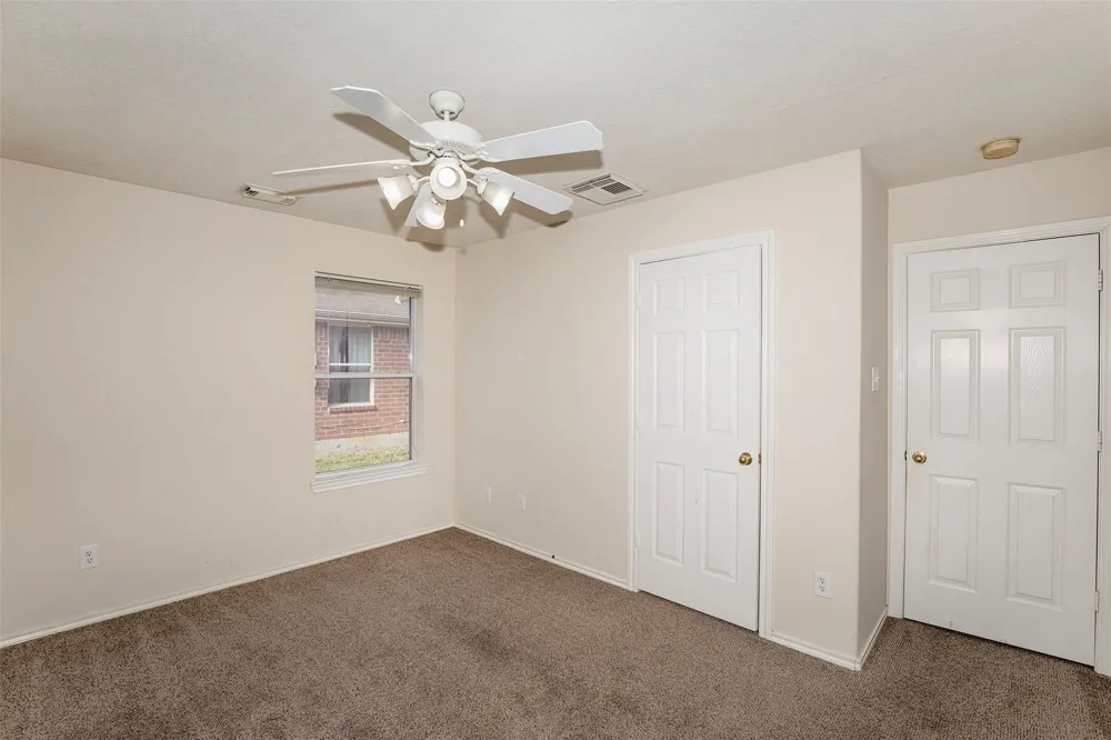 5008 Blanco Drive Pearland, TX 77584