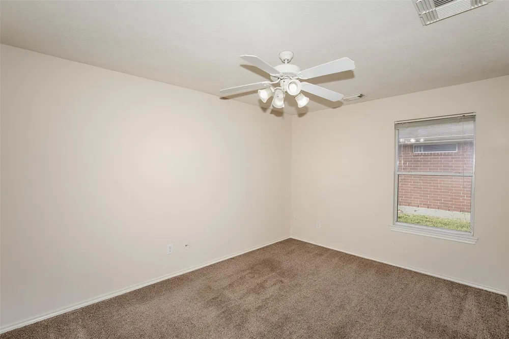 5008 Blanco Drive Pearland, TX 77584