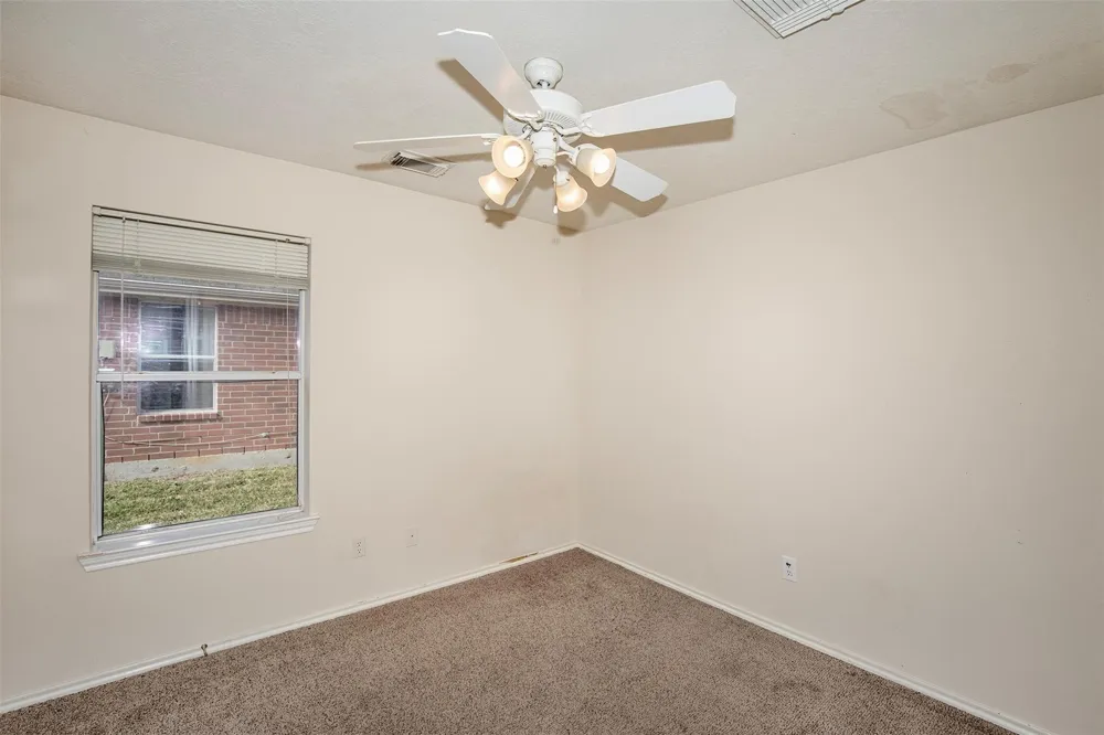 5008 Blanco Drive Pearland, TX 77584