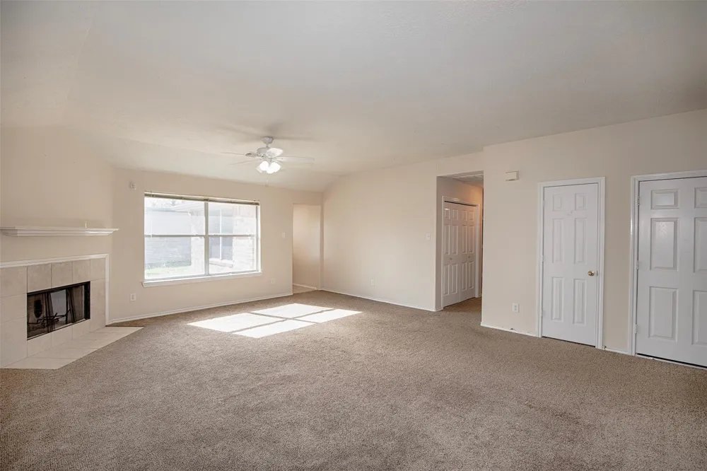 5008 Blanco Drive Pearland, TX 77584