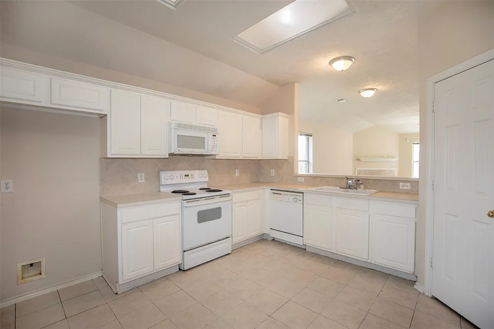 5008 Blanco Drive Pearland, TX 77584
