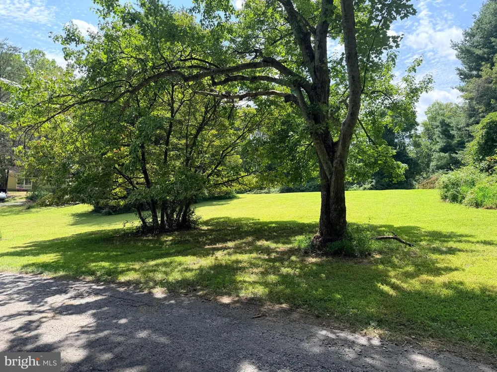 4392 ROUTE 97 Brookeville, MD 20833