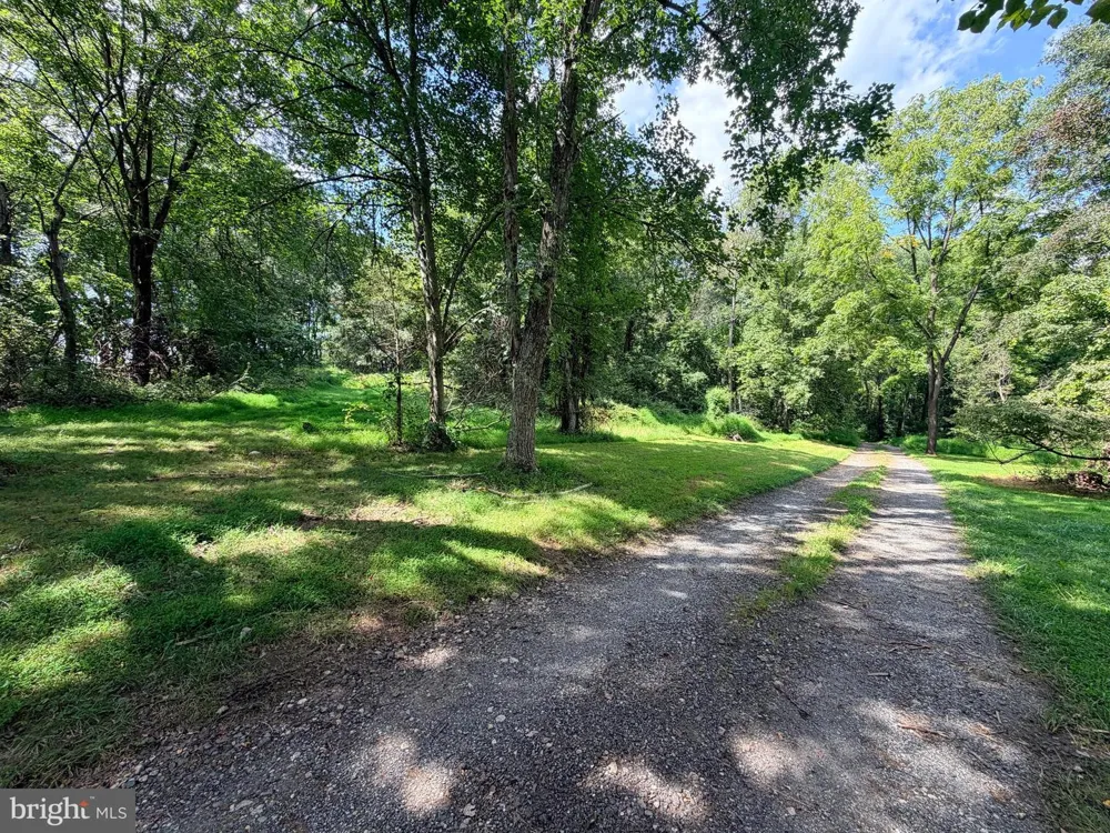 4392 ROUTE 97 Brookeville, MD 20833