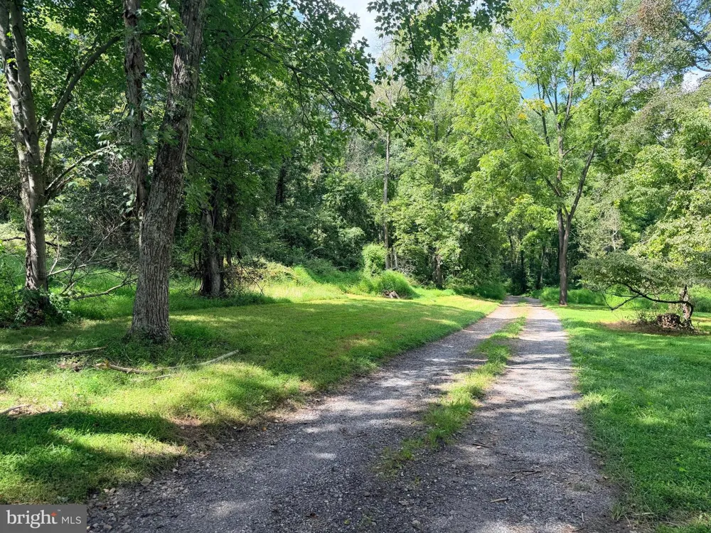 4392 ROUTE 97 Brookeville, MD 20833