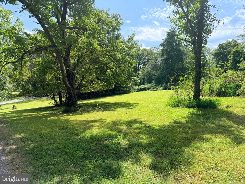 4392 ROUTE 97 Brookeville, MD 20833