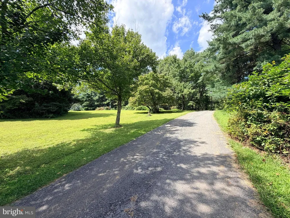 4392 ROUTE 97 Brookeville, MD 20833