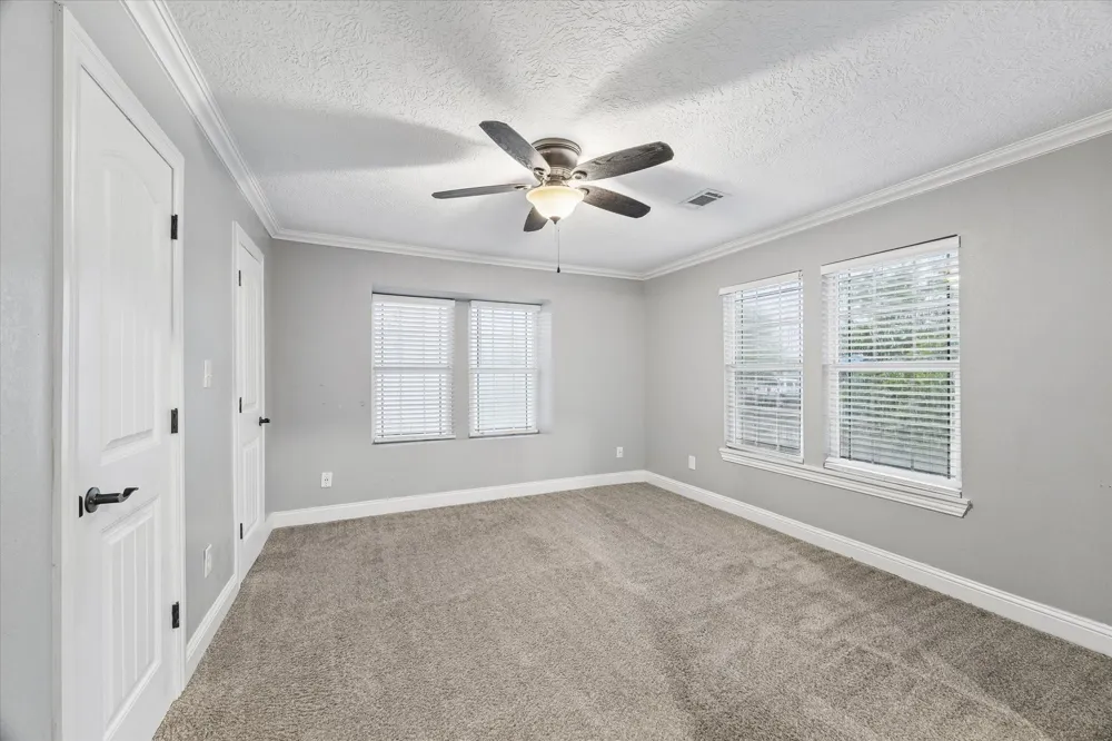 601 W Cleveland Street Baytown, TX 77520