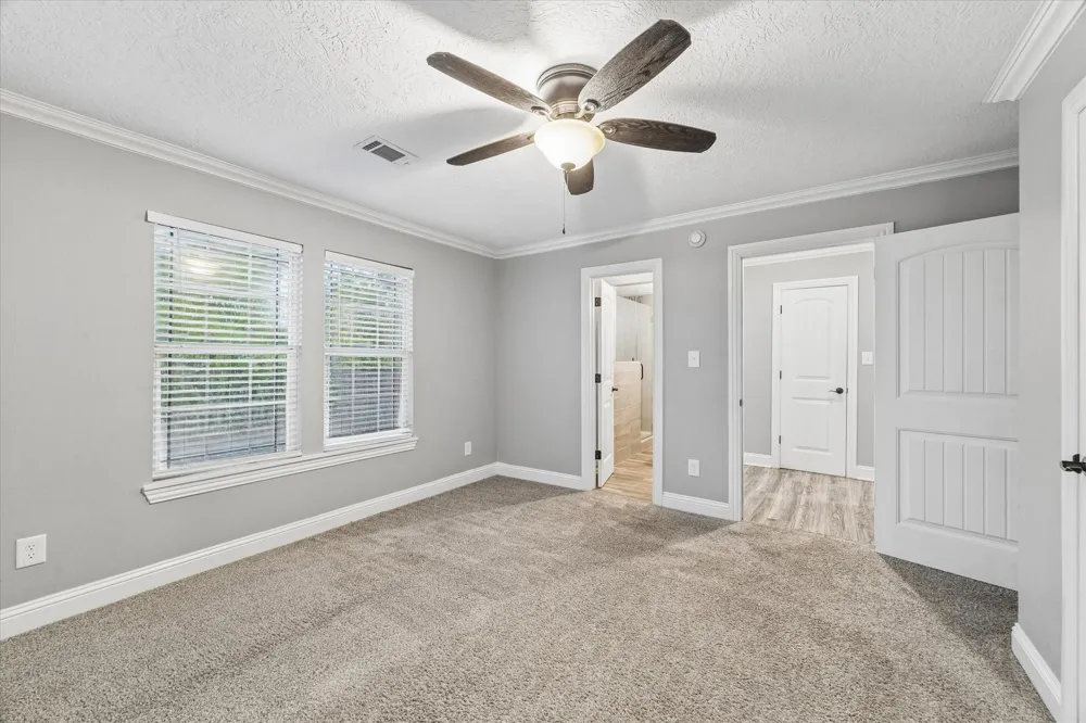 601 W Cleveland Street Baytown, TX 77520