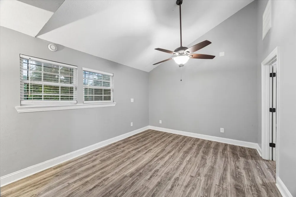 601 W Cleveland Street Baytown, TX 77520