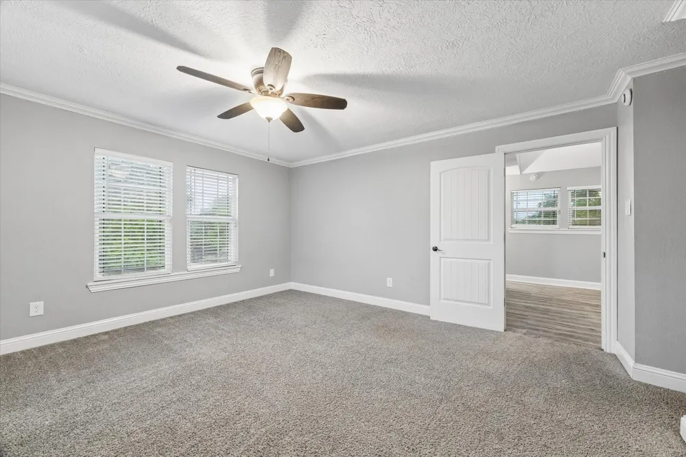 601 W Cleveland Street Baytown, TX 77520