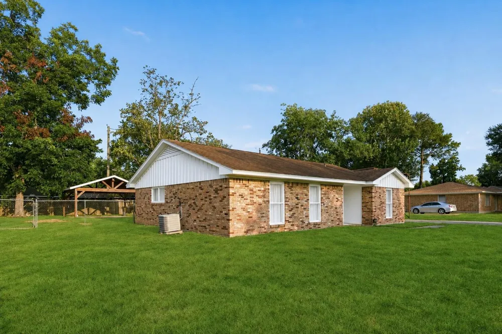 2506 Halbert Drive Pearland, TX 77581