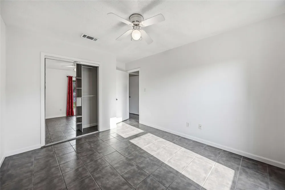 2506 Halbert Drive Pearland, TX 77581