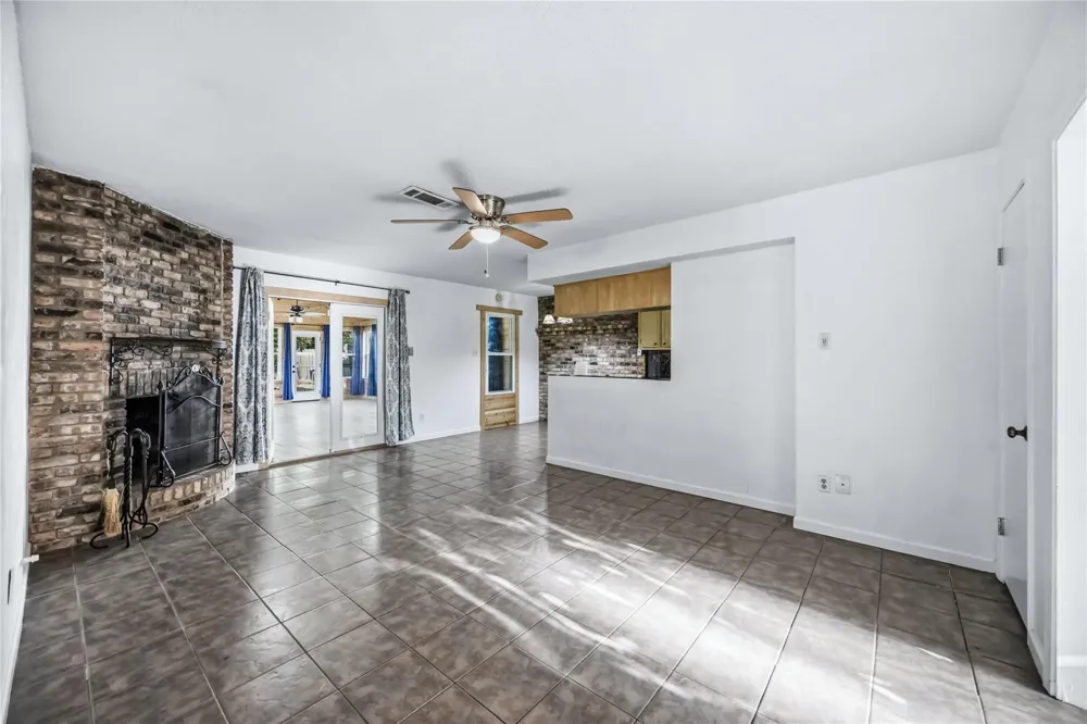 2506 Halbert Drive Pearland, TX 77581