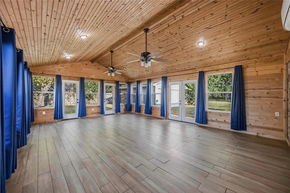 2506 Halbert Drive Pearland, TX 77581