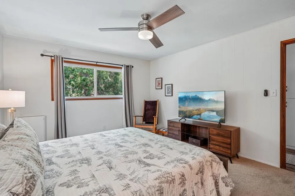54700 S Circle Drive Idyllwild, CA 92549