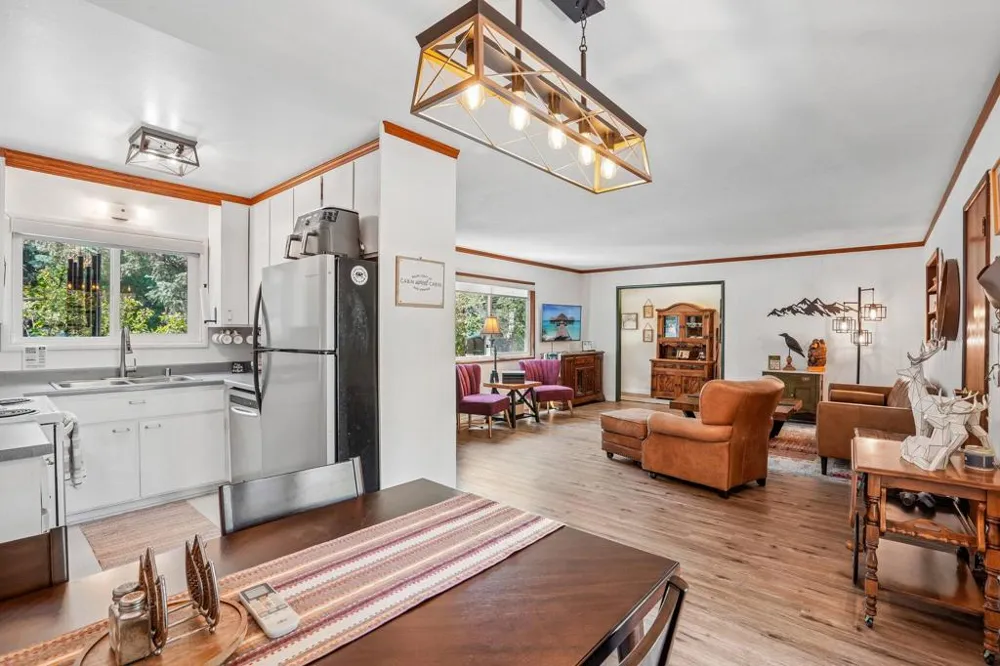 54700 S Circle Drive Idyllwild, CA 92549