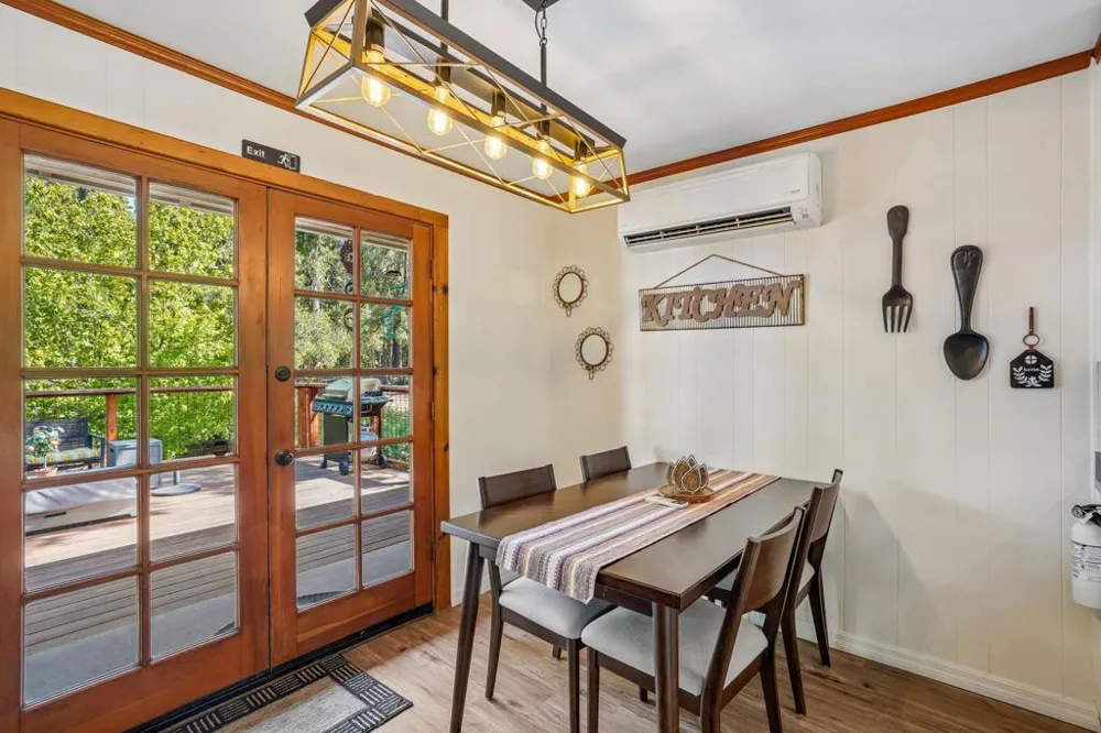 54700 S Circle Drive Idyllwild, CA 92549