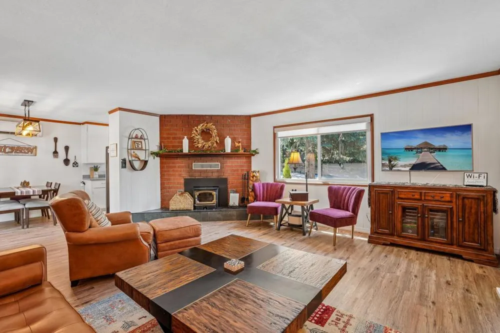 54700 S Circle Drive Idyllwild, CA 92549