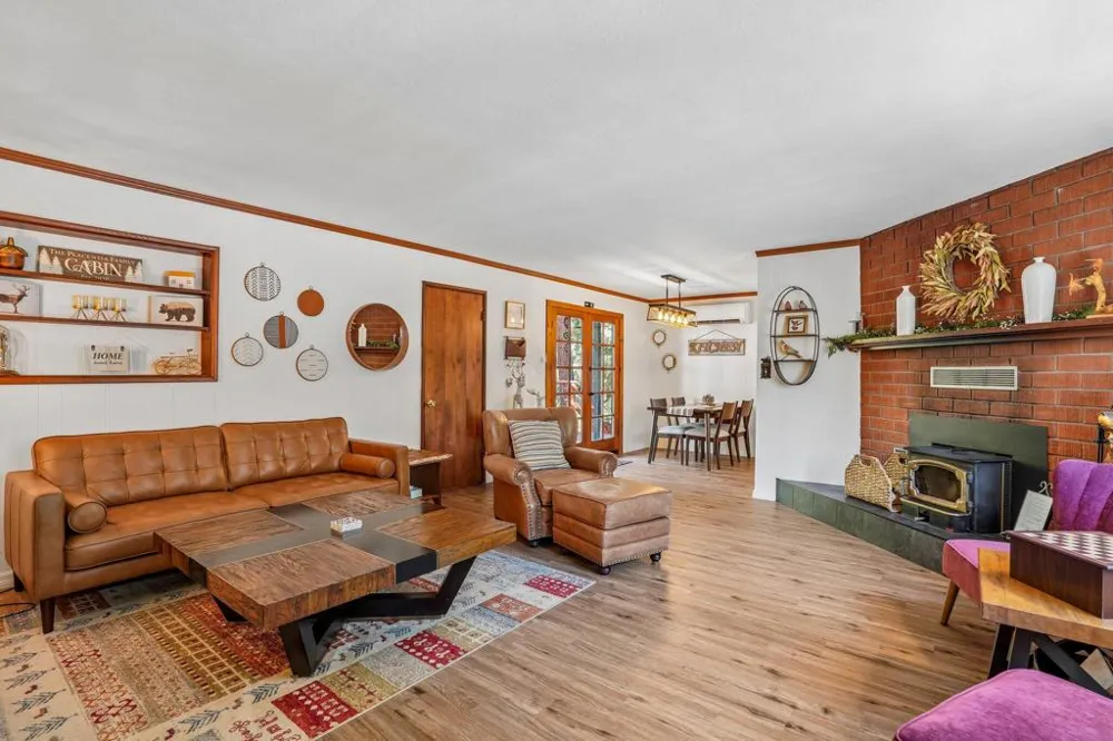54700 S Circle Drive Idyllwild, CA 92549