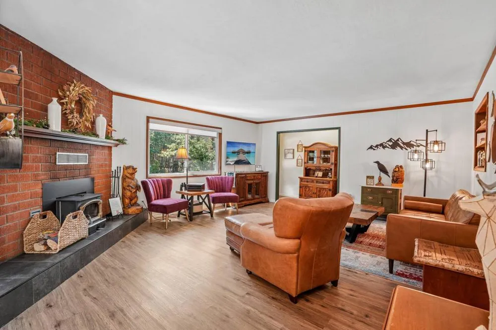 54700 S Circle Drive Idyllwild, CA 92549