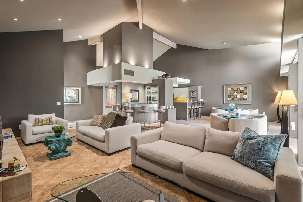 51 Kavenish Drive Rancho Mirage, CA 92270