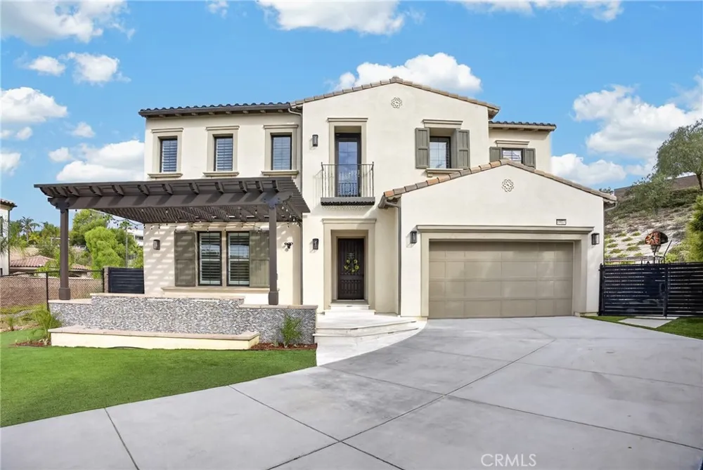 19865 Split Oak Los Angeles, CA 91311