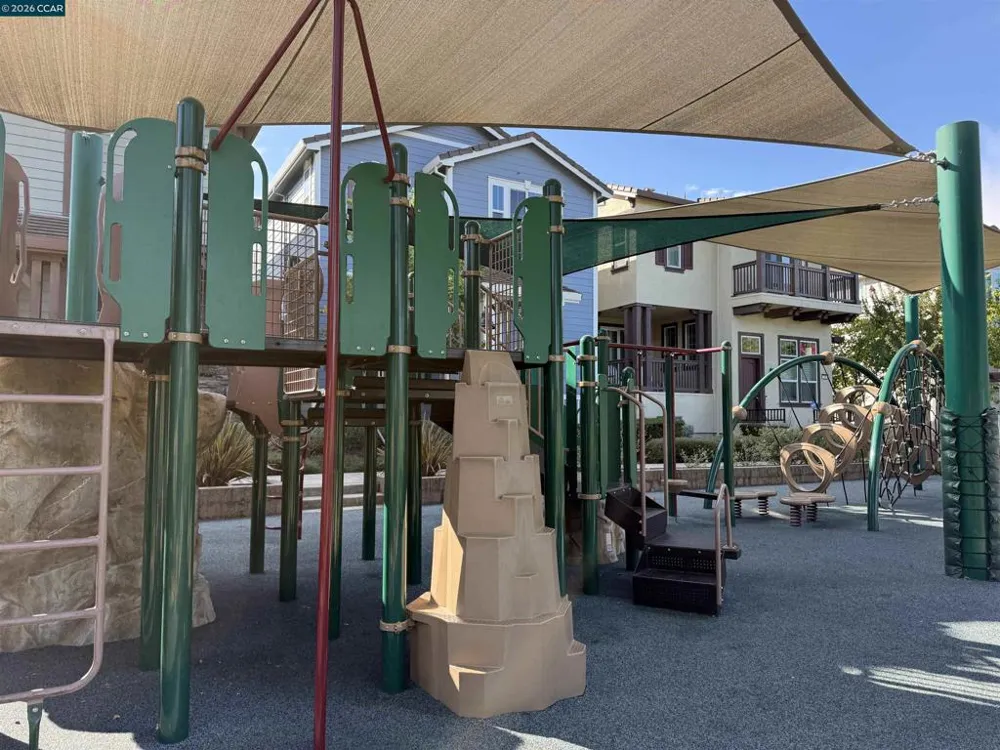 64 Persimmon Walk Orinda, CA 94563