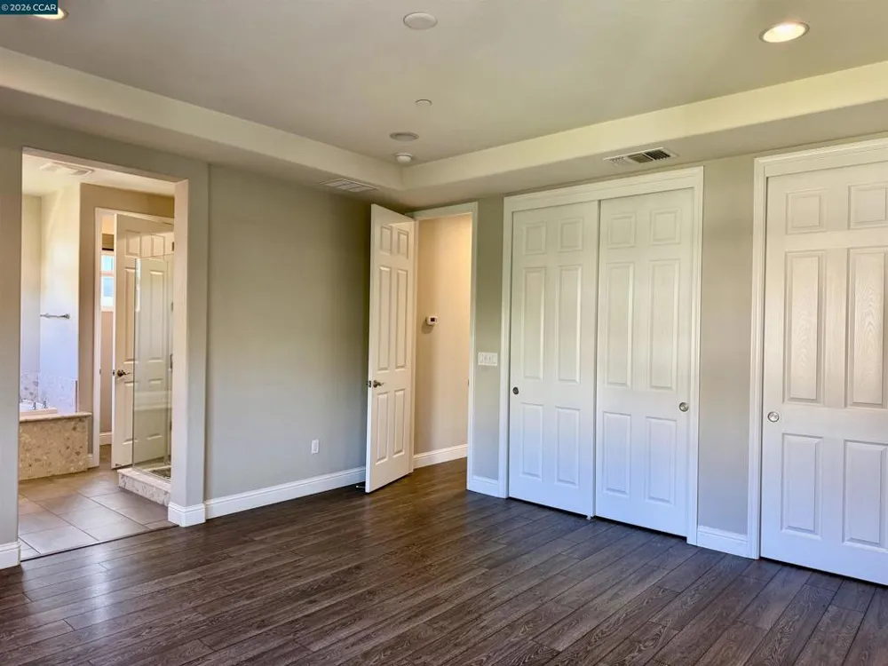 64 Persimmon Walk Orinda, CA 94563